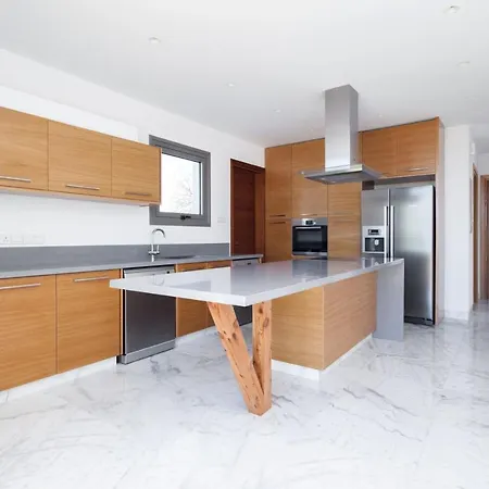 Olive Grove 4 Bedroom Вилла Пафос