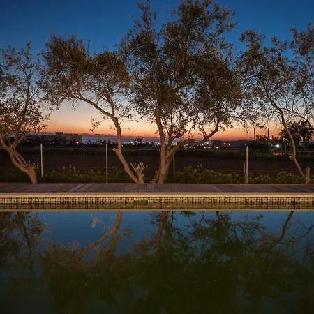 Olive Grove 4 Bedroom וילה *
