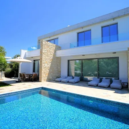 Olive Grove 4 Bedroom Вилла